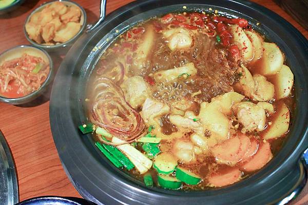 【蘆洲餐廳】甘釜京韓日燒肉料理-韓式料理火烤三吃的美味 【蘆洲餐廳】甘釜京韓日燒肉料理-韓式料理火烤三吃的美味