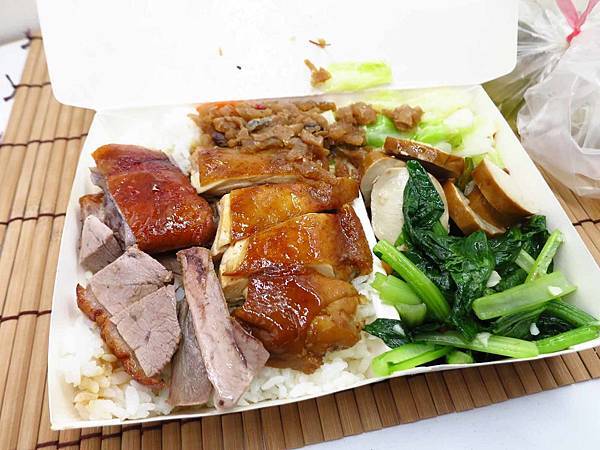 【新莊美食】國賓燒臘-太晚來會買不到的燒臘店 【新莊美食】國賓燒臘-太晚來會買不到的燒臘店
