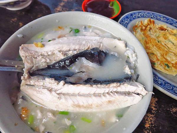 【台北美食】3元6虱目魚湯-台北也能吃到虱目魚鹹粥 【台北美食】3元6虱目魚湯-台北也能吃到虱目魚鹹粥