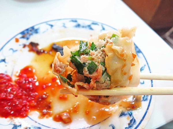 【花蓮美食】南埔純手工早點-內餡飽滿的鍋貼