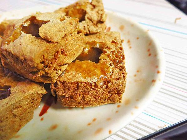 【蘆洲美食】脆皮臭豆腐-外皮炸的比餅乾還乾的臭豆腐 【蘆洲美食】脆皮臭豆腐-外皮炸的比餅乾還乾的臭豆腐