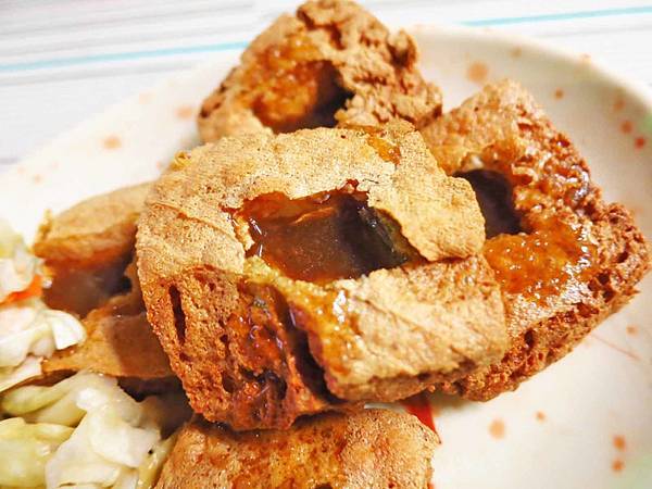【蘆洲美食】脆皮臭豆腐-外皮炸的比餅乾還乾的臭豆腐