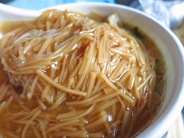 【蘆洲美食】陳家傳統小吃-美味的臭豆腐與大腸麵線