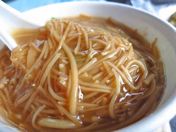 【蘆洲美食】陳家傳統小吃-美味的臭豆腐與大腸麵線