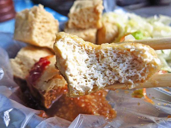 【蘆洲美食】陳家傳統小吃-美味的臭豆腐與大腸麵線