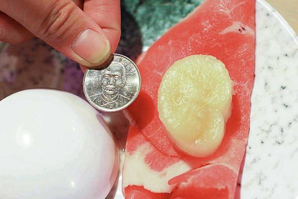 【泰山餐廳】上饌享樂火鍋-巨大霸肉盤超大份量