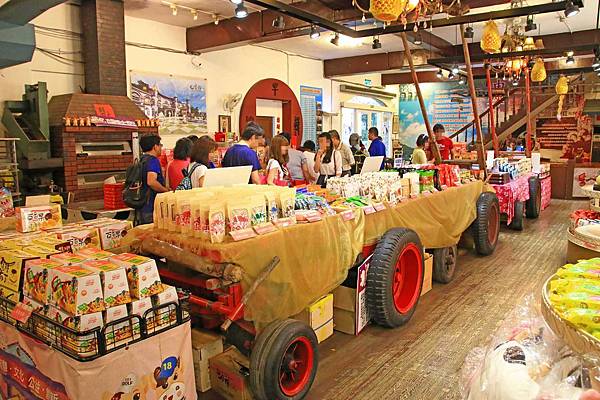 【台北旅遊】新北市觀光工廠歡樂夏日遊"好友揪一夏"4人同行1人免費-大黑松小倆口牛軋糖創意博物館&琉傳天下藝術館