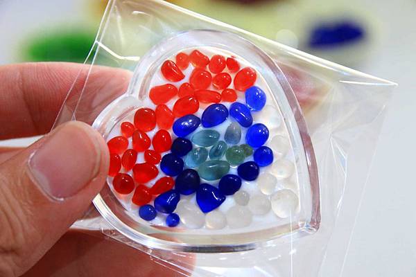 【台北旅遊】新北市觀光工廠歡樂夏日遊"好友揪一夏"4人同行1人免費-大黑松小倆口牛軋糖創意博物館&琉傳天下藝術館