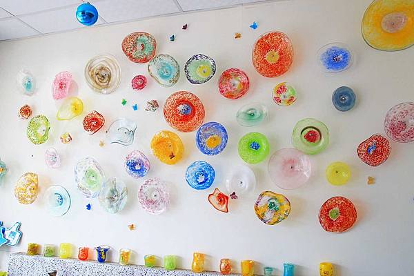 【台北旅遊】新北市觀光工廠歡樂夏日遊"好友揪一夏"4人同行1人免費-大黑松小倆口牛軋糖創意博物館&琉傳天下藝術館