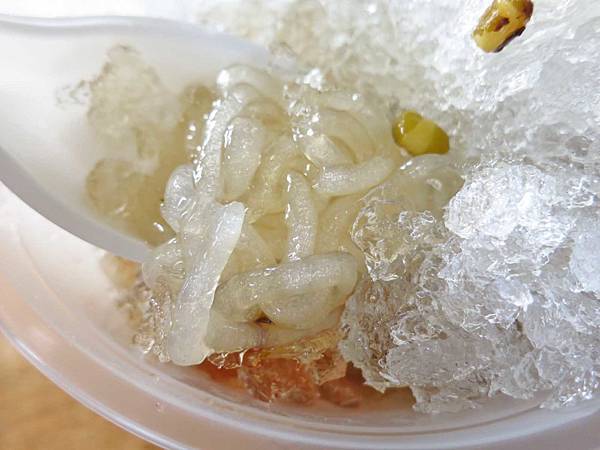 【桃園美食】嘉義粉條冰-1碗40元清涼消暑的粉條冰 【桃園美食】嘉義粉條冰-1碗40元清涼消暑的粉條冰