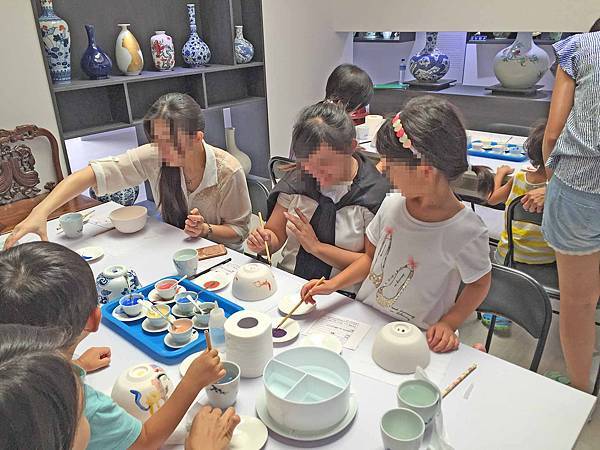 【台北旅遊】新北觀光工廠歡樂夏日遊"好友揪一夏"4人同行1人免費-大黑松小倆口牛軋糖創意博物館&琉傳天下藝術館