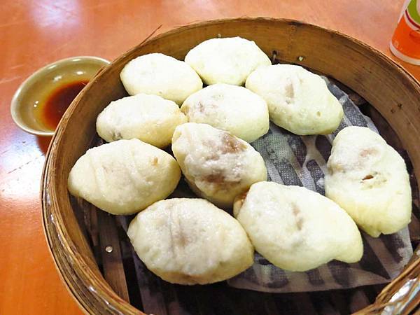 【台北美食】圓山老崔蒸包-不同於一般麵皮與內餡的蒸包 【台北美食】圓山老崔蒸包-不同於一般麵皮與內餡的蒸包