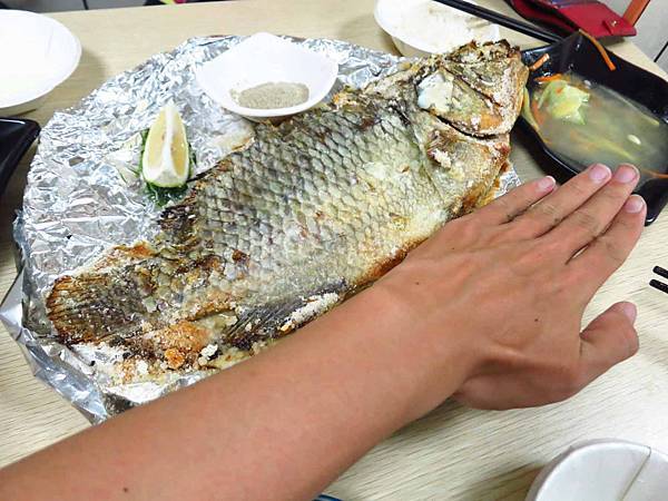 【花蓮美食】兩津烤魚-225元就能吃到平價無菜單料理 【花蓮美食】兩津烤魚-225元就能吃到平價無菜單料理