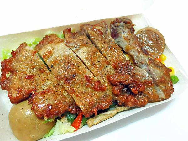 【蘆洲美食】九洲排骨飯-在地人讚不絕口的排骨飯 【蘆洲美食】九洲排骨飯-在地人讚不絕口的排骨飯