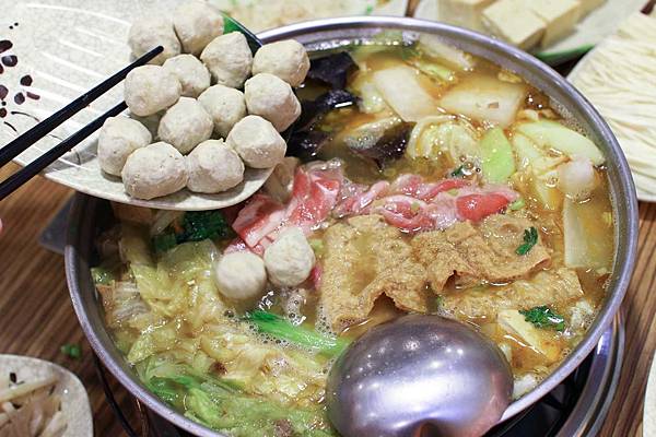 【三重餐廳】山羊城全羊館羊肉爐-冬天進補聚餐好選擇 【三重餐廳】山羊城全羊館羊肉爐-冬天進補聚餐好選擇