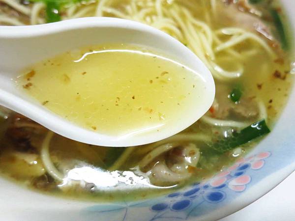 【新莊美食】鴨肉大王之家-加入油蔥的特殊湯頭鴨肉麵