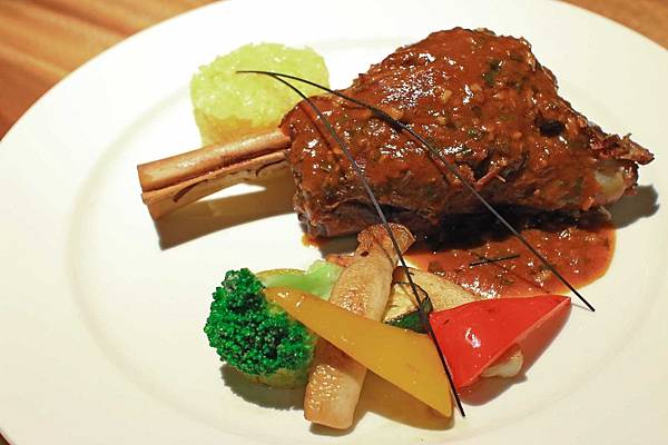 【板橋餐廳】Chatting愜庭洋廚-都市裡的戶外景觀餐廳 【板橋餐廳】Chatting愜庭洋廚-都市裡的戶外景觀餐廳