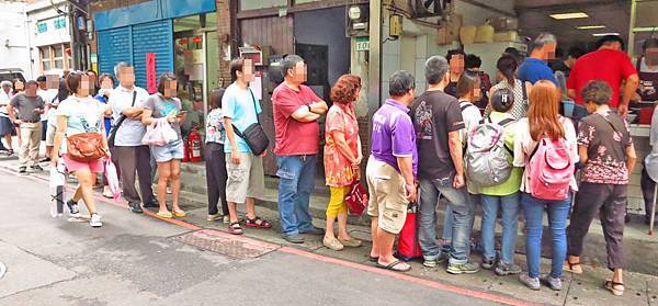 【台北美食】賣麵炎仔金泉小吃店-排隊人潮嚇死人的小吃店 【台北美食】賣麵炎仔金泉小吃店-排隊人潮嚇死人的小吃店
