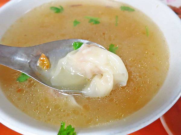 【台北美食】賣麵炎仔金泉小吃店-排隊人潮嚇死人的小吃店 【台北美食】賣麵炎仔金泉小吃店-排隊人潮嚇死人的小吃店