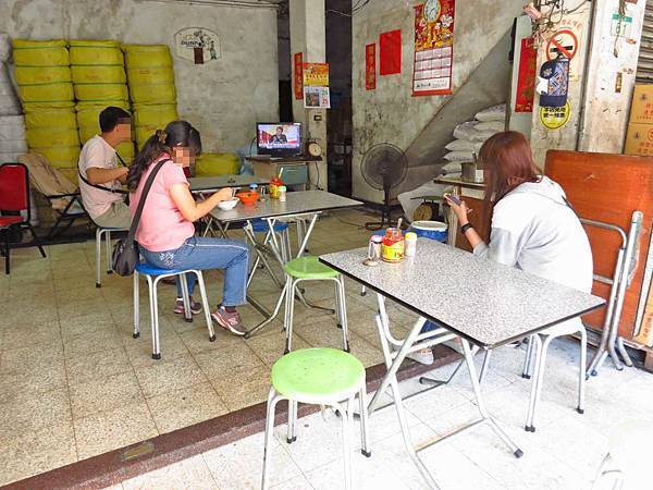 【台北美食】葉記小吃-沒有招牌的20年油粿老店