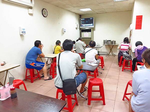 【三重美食】傳統好滋味-好吃的10元油雞香飯