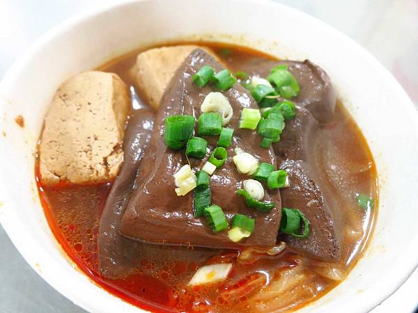 【台北美食】大吉祥香豆富-69元就能吃到麻辣鴨血臭豆腐