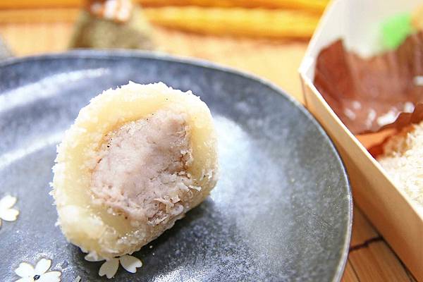 南投草屯旅遊必備伴手禮，久味麻糬草屯大姐手工麻糬-手工現做的美味