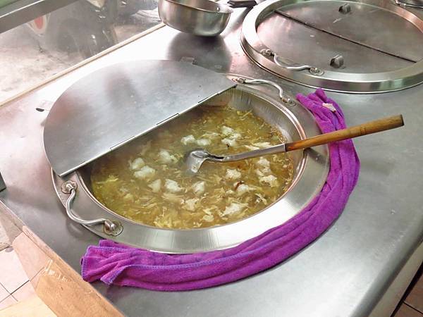 【新莊美食】府城碗粿-碗粿25元、筒仔米糕25元