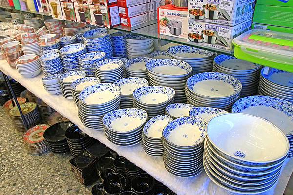 彰化僑俐瓷器-超過上萬種瓷具、茶具、盤子、碗筷、杯子及日本進口高級品餐具全部銅板價起