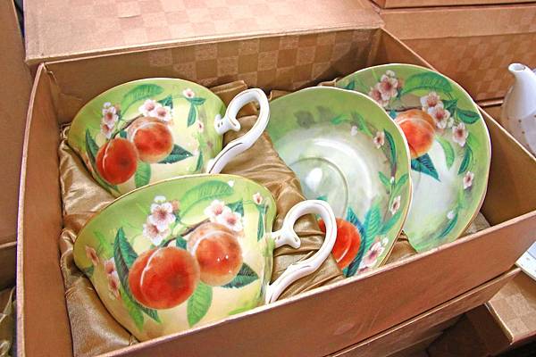 彰化僑俐瓷器-超過上萬種瓷具、茶具、盤子、碗筷、杯子及日本進口高級品餐具全部銅板價起