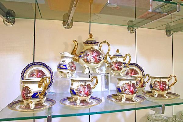 彰化僑俐瓷器-超過上萬種瓷具、茶具、盤子、碗筷、杯子及日本進口高級品餐具全部銅板價起