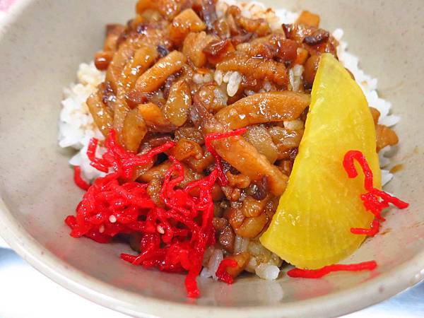 【台北】大鼎豬血湯-甜而不膩的美味魯肉飯