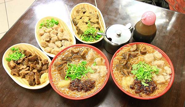 【中和】悍醬XO醬麵線-自行研發的獨特XO醬大腸麵線