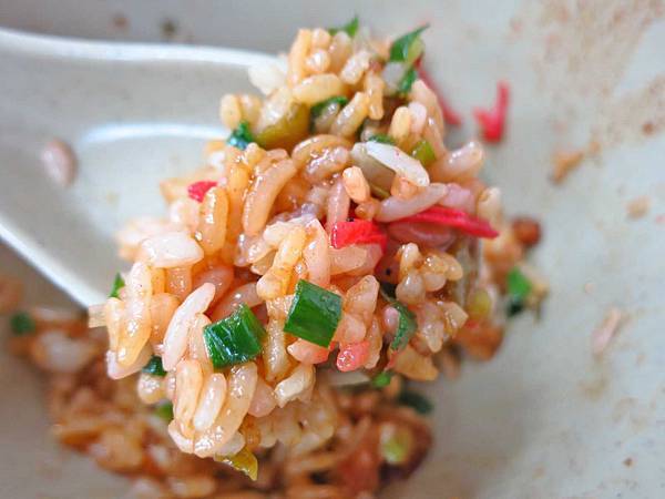 【三重】紅昌吉昌吉街豬血湯-份量大碗又美味的魯肉飯