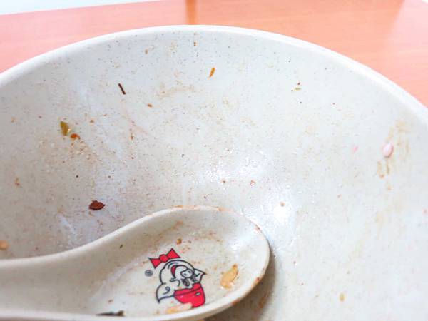 【三重】紅昌吉昌吉街豬血湯-份量大碗又美味的魯肉飯