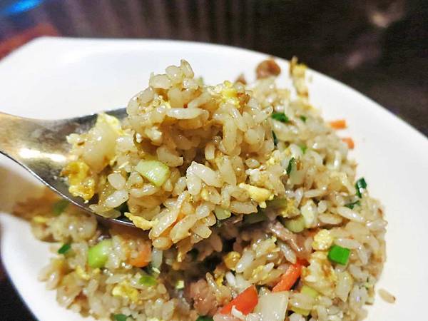 【萬華】艋舺阿龍炒飯-要等超過一小時的炒飯店 【萬華】艋舺阿龍炒飯-要等超過一小時的炒飯店