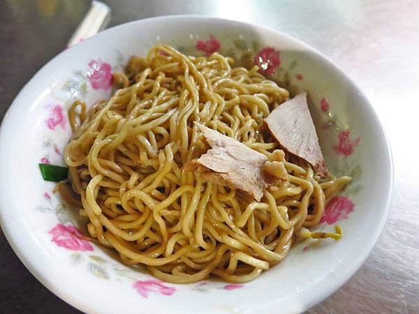 【高雄】大胖豬油拌麵-超人氣排隊宵夜美食 【高雄】大胖豬油拌麵-超人氣排隊宵夜美食