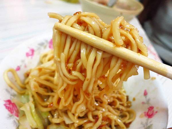 【蘆洲】蘇記鐤邊趖八寶冬粉豬油飯-料多到爆炸的鐤邊挫