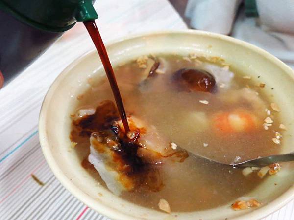 【蘆洲】蘇記鐤邊趖八寶冬粉豬油飯-料多到爆炸的鐤邊挫