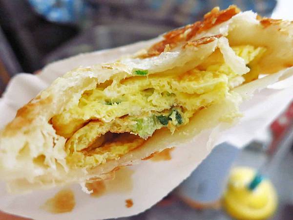 【蘆洲】弘記豆漿店-每天現桿現烤的燒餅 【蘆洲】弘記豆漿店-每天現桿現烤的燒餅