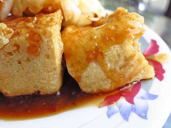 【高雄美食】愛嬌姨臭豆腐-賣不到四小時就賣光光的名店