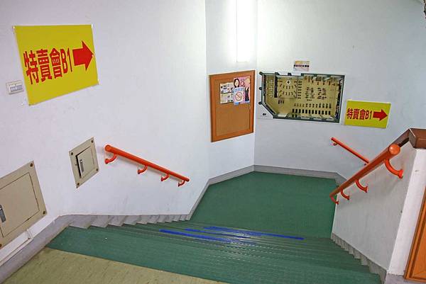 【全台灣最大的授權卡通童裝特賣會】PUZZLE拍手國際-秋冬新品全面149元起