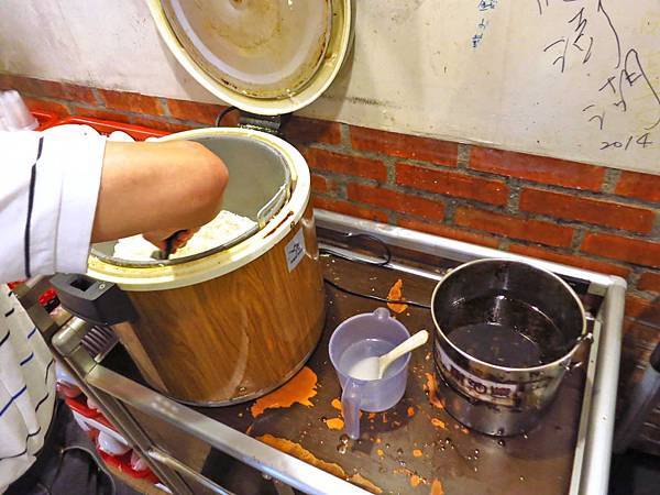 【三峽美食】台灣磚窯雞-香噴噴雞油飯免費吃到飽