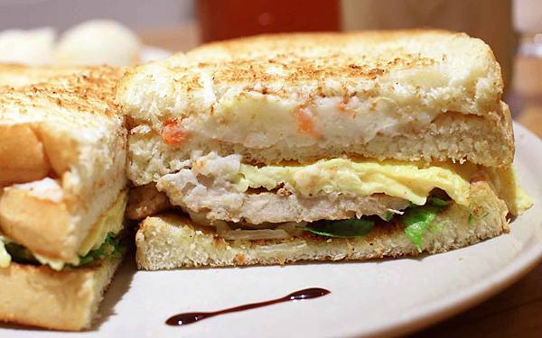 【三重美食】天使號碳烤土司-晚上限定美味的肉蛋吐司