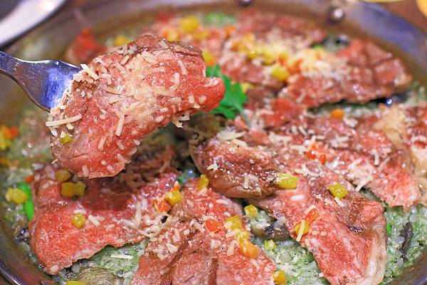 【桃園餐廳】Howfun好飯食堂-西班牙式的超大氣牛肉蓋飯