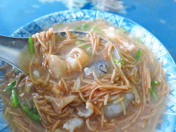 【台北美食】(黃)皇家現烤香腸+蚵仔麵線+佳鑫金桔檸檬