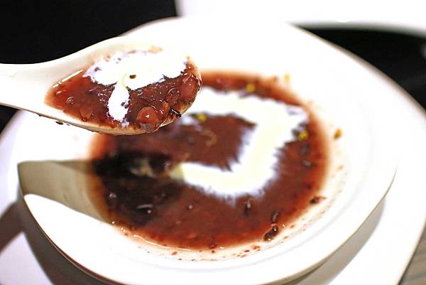 【台北餐廳】本燔野菜農場-近百樣食材359元壽喜燒吃到飽