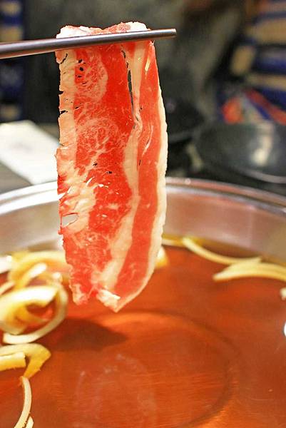 【台北餐廳】本燔野菜農場-近百樣食材359元壽喜燒吃到飽