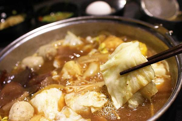 【台北餐廳】本燔野菜農場-近百樣食材359元壽喜燒吃到飽