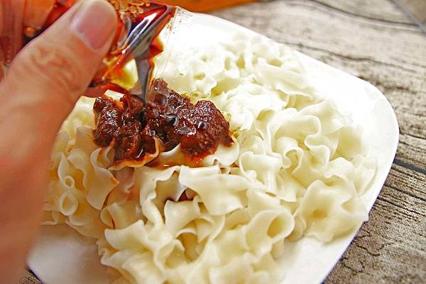 【簡單料理來下廚】五木麻辣寬捲麵-聖誕派對媽咪輕鬆好料理